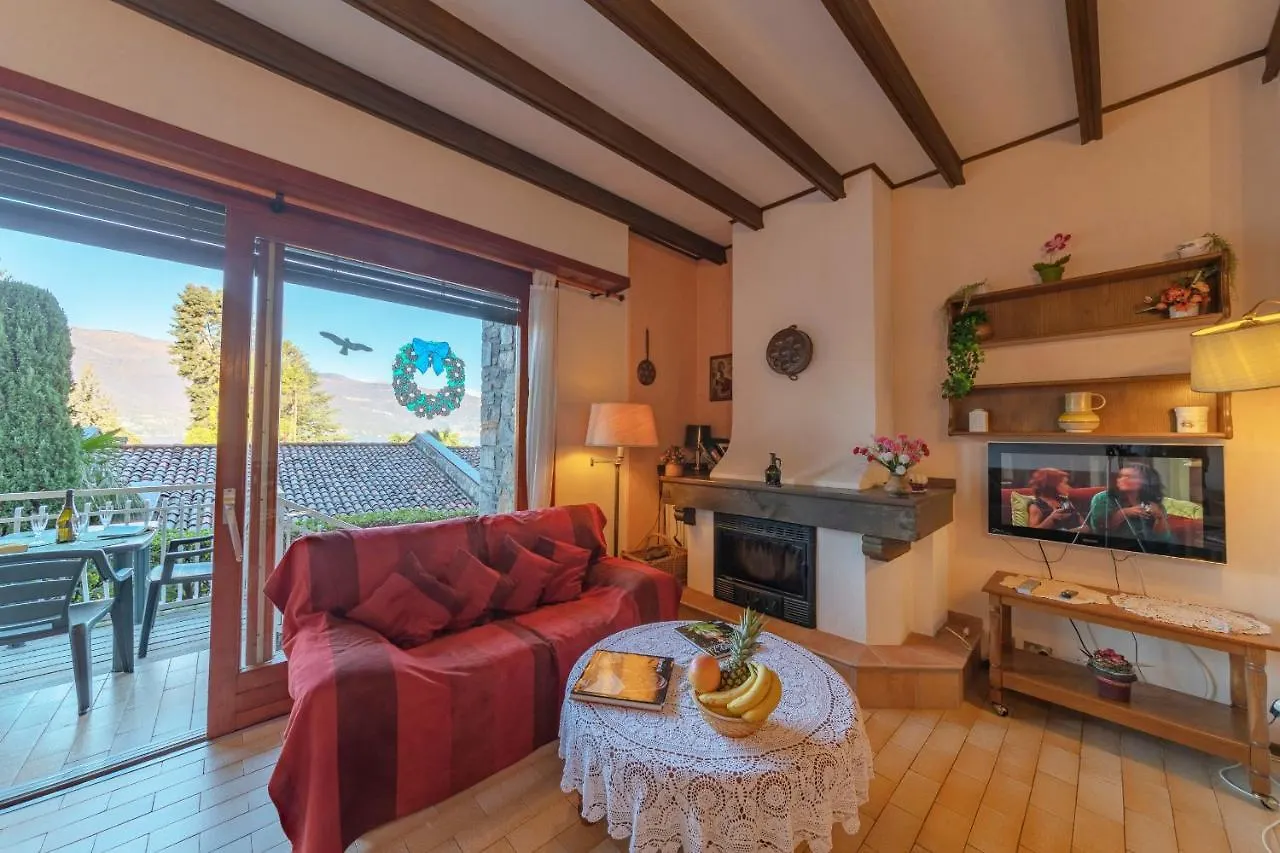 Parco Hermitage Apartment Porto Valtravaglia