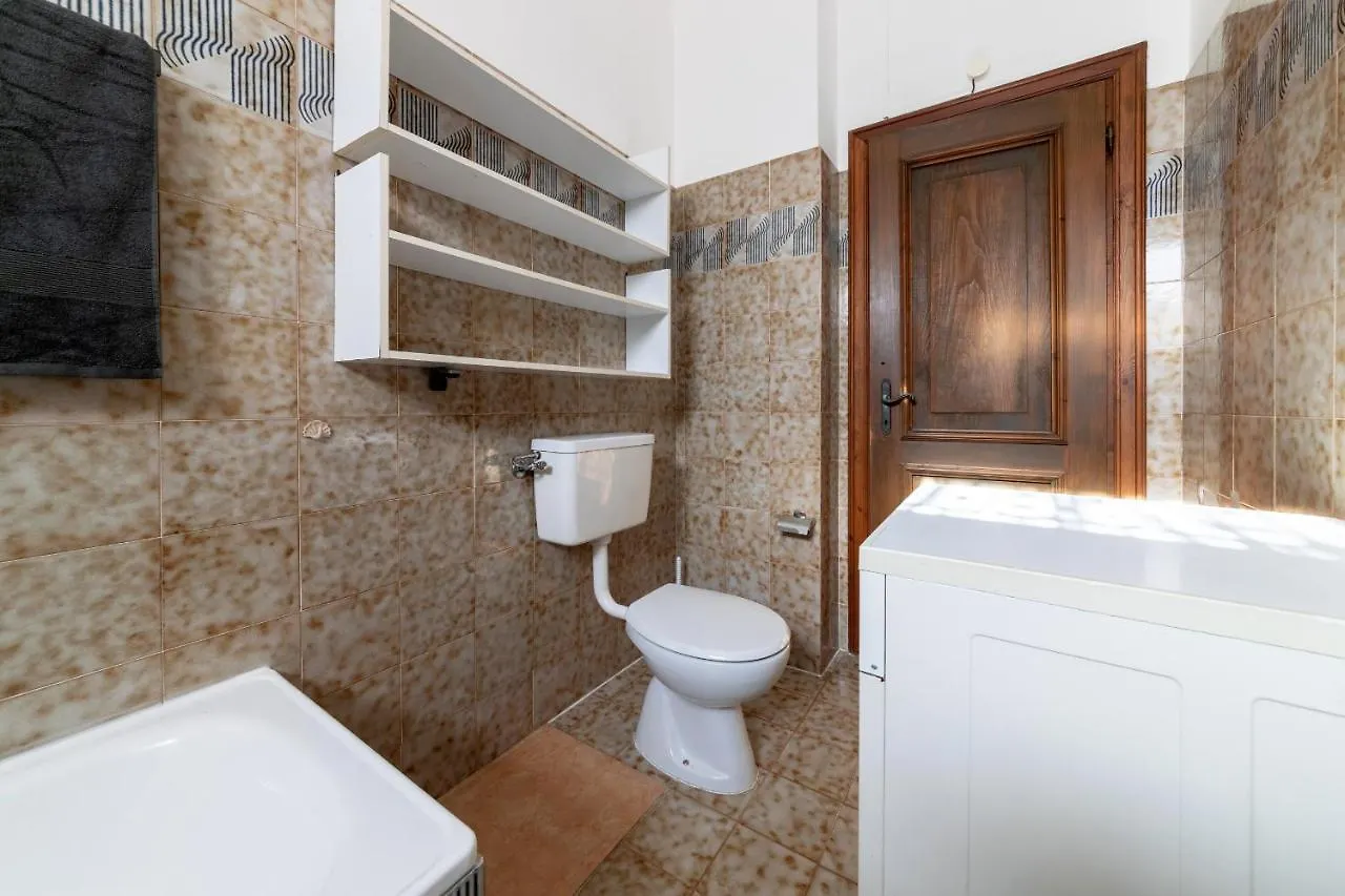 Parco Hermitage Apartment Porto Valtravaglia 0*,  Italy