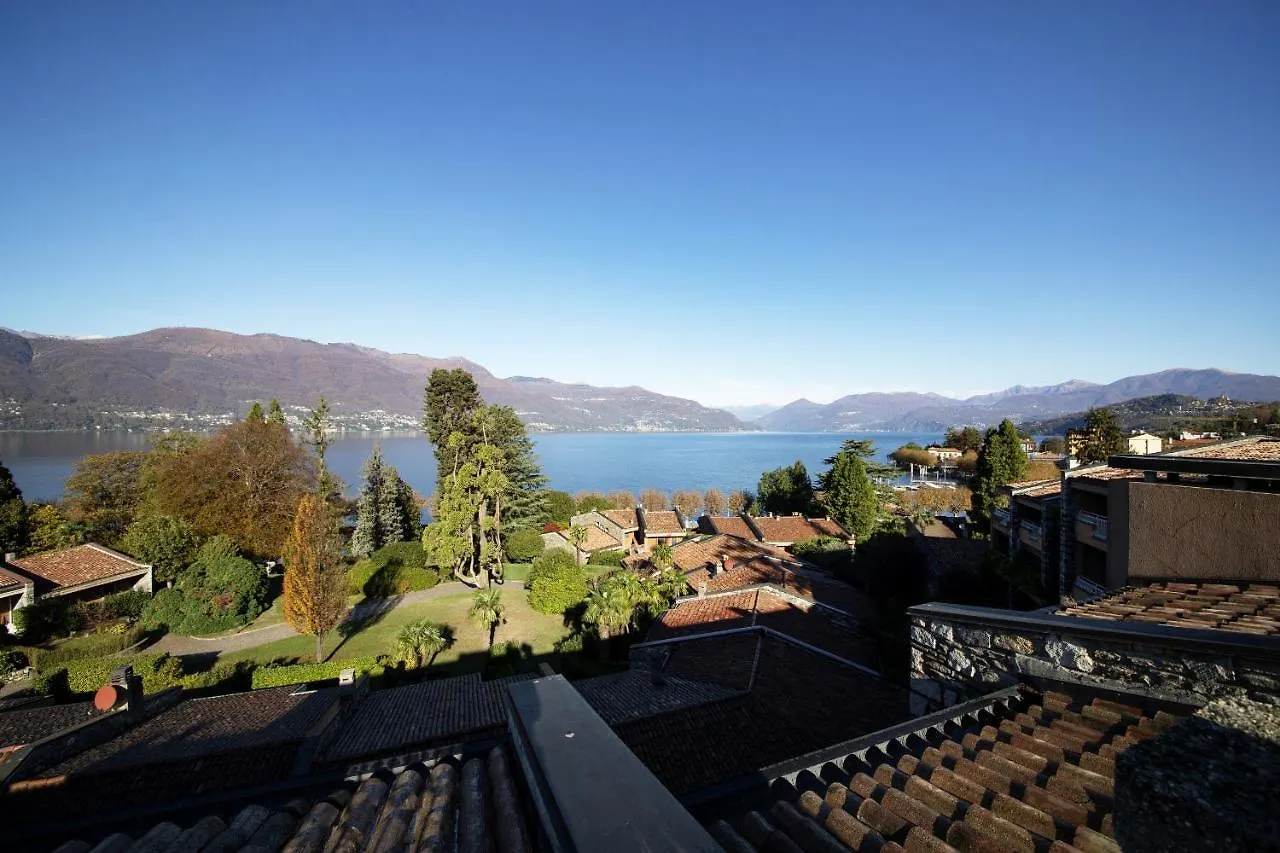 Parco Hermitage Apartment Porto Valtravaglia