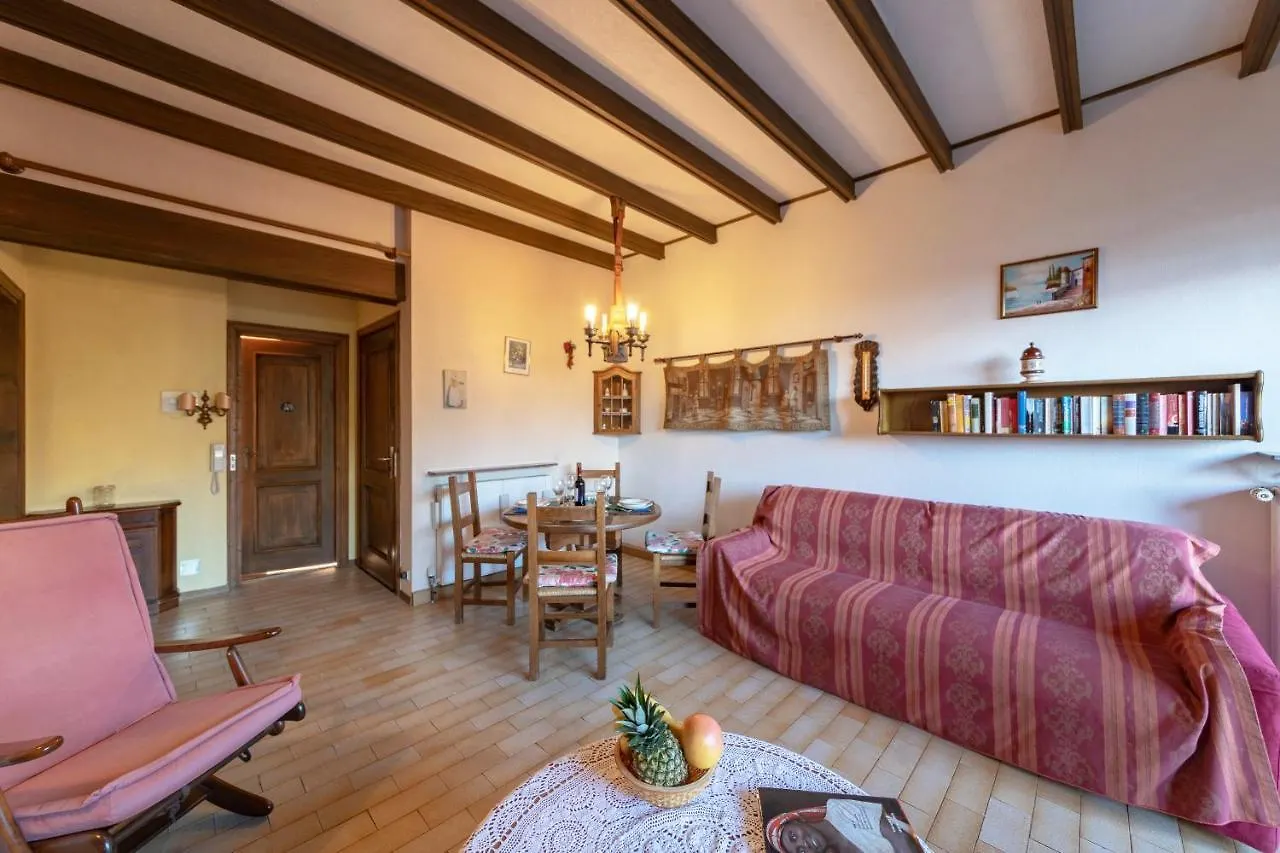 Parco Hermitage Apartment Porto Valtravaglia Italy