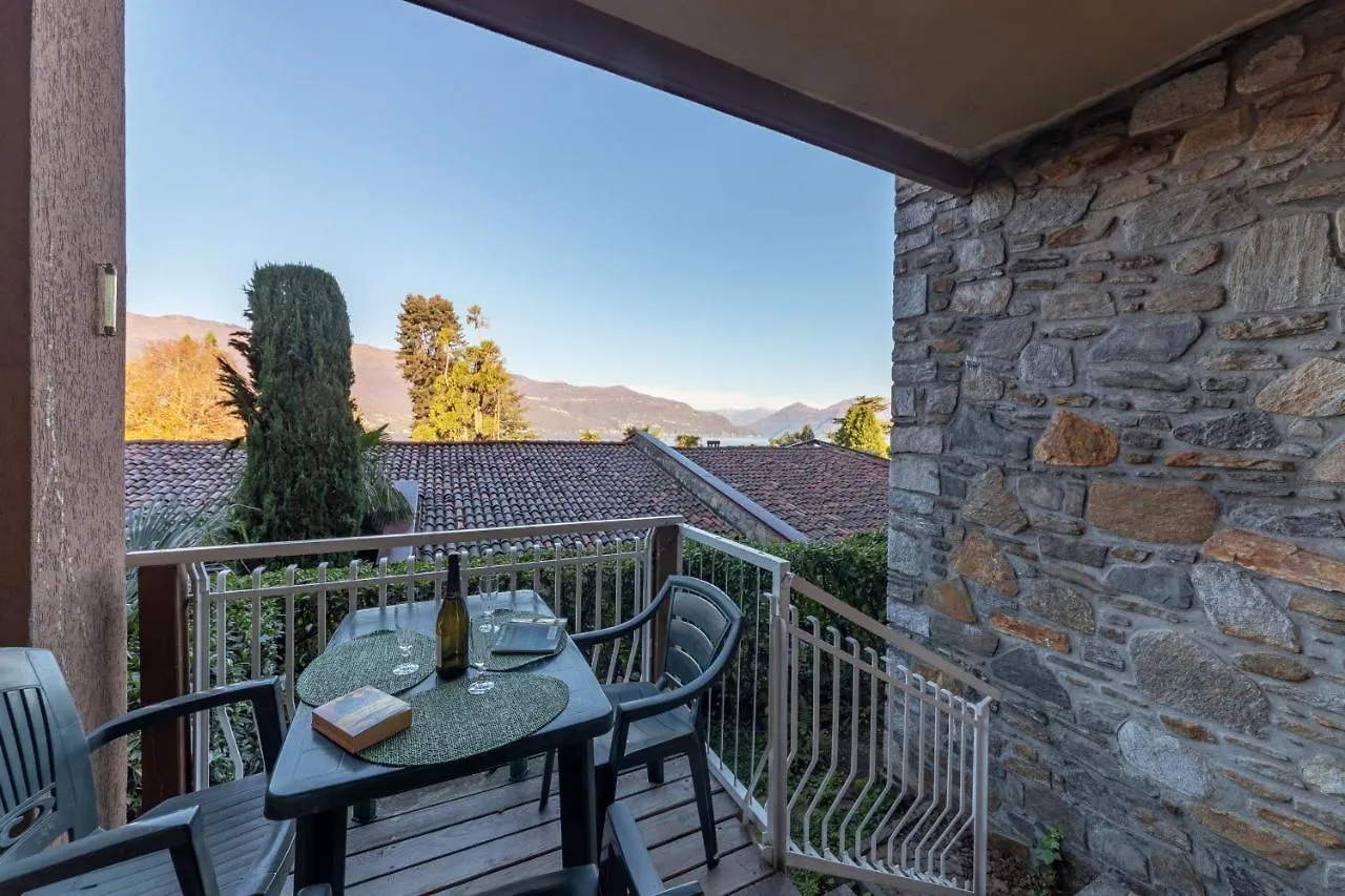 Parco Hermitage Apartment Porto Valtravaglia 0*,