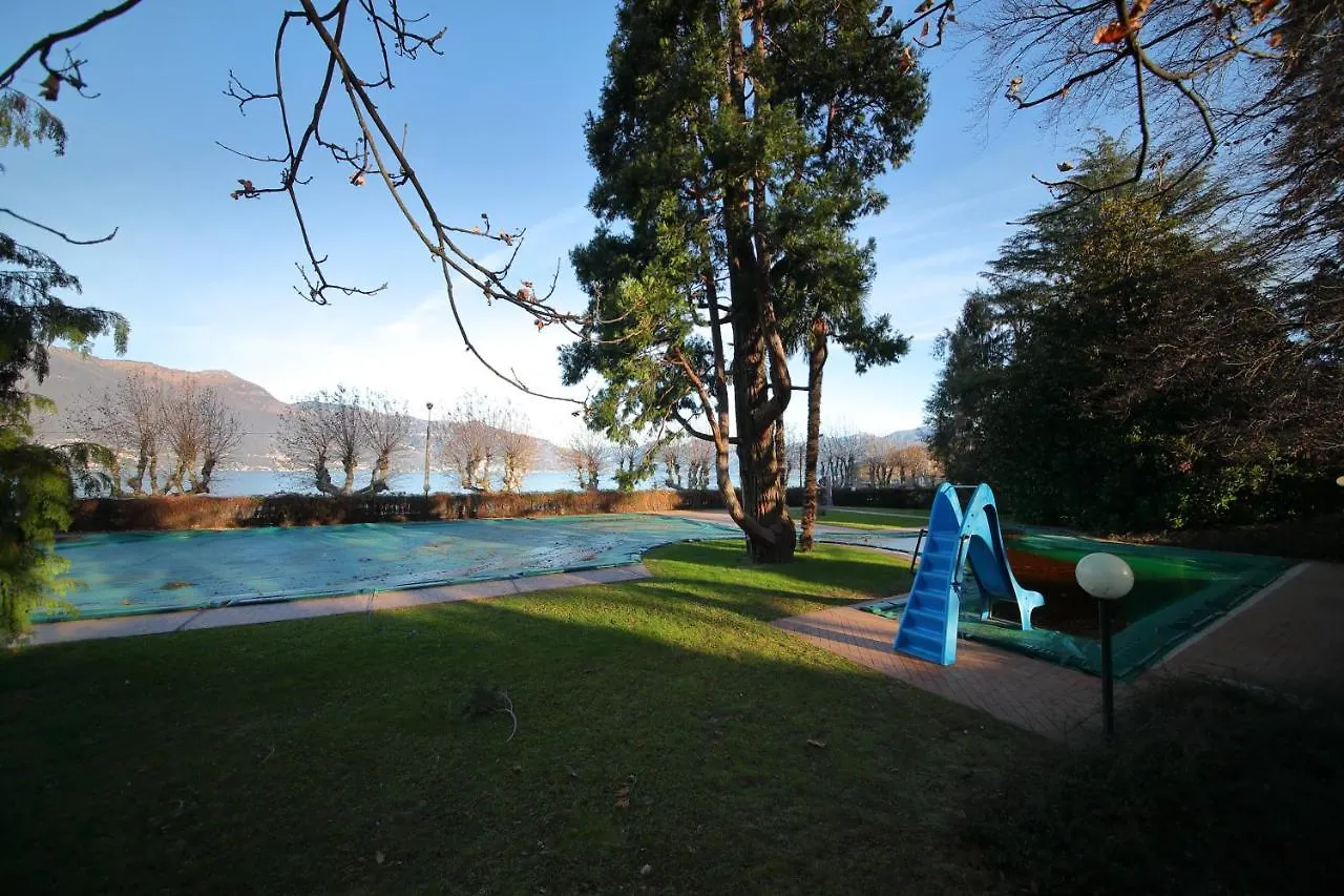 Parco Hermitage Apartment Porto Valtravaglia Italy