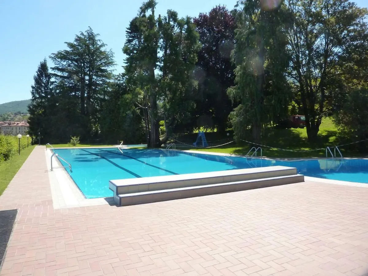 Parco Hermitage Apartment Porto Valtravaglia